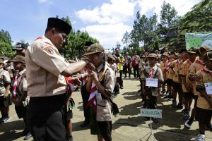 SEMATKAN TANDA PESERTA PESTA SIAGA